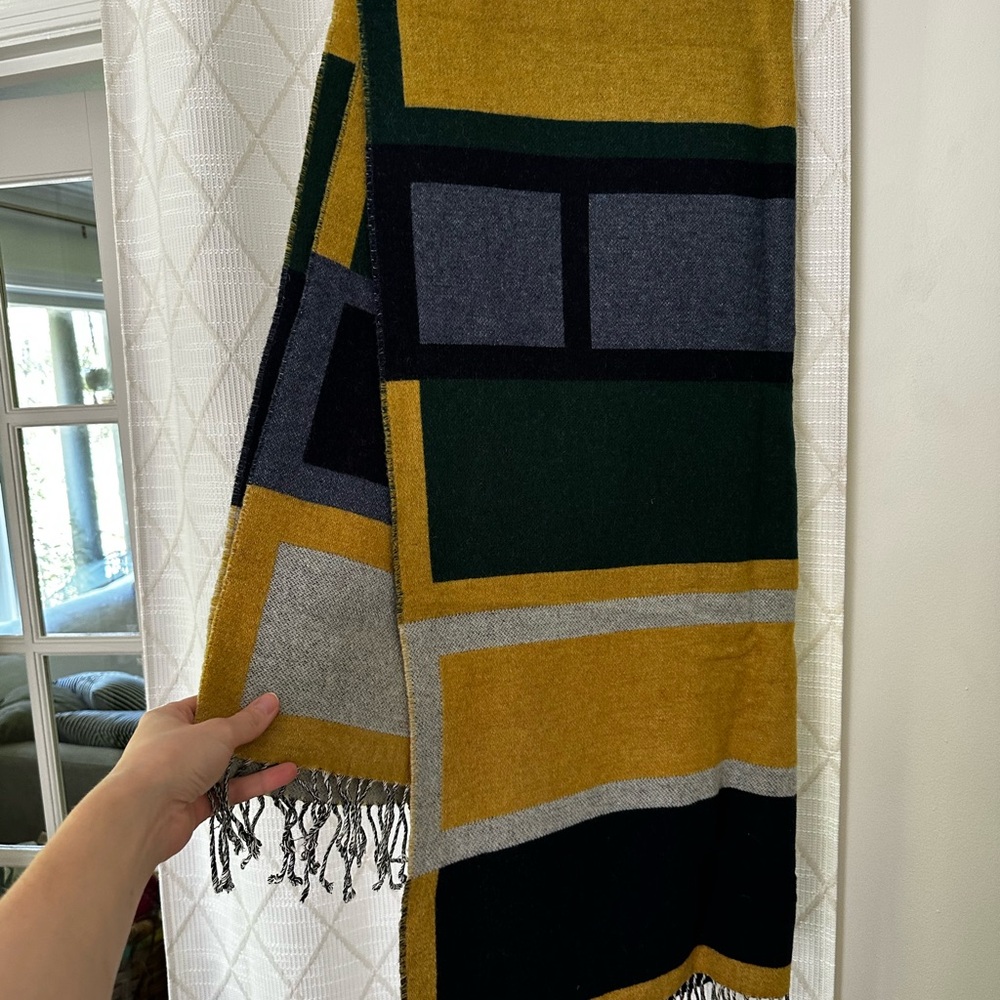 French Brand Comptoir Des Cotonniers Geometric Scarf